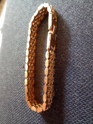 Cadena estilo Rolex dorada