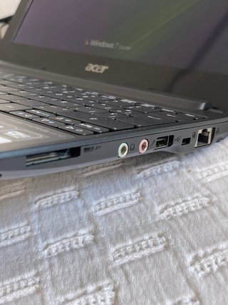 Acer Aspire One D255.