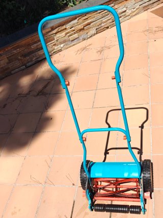 Cortacésped manual Gardena 300