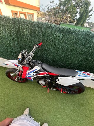 Rieju 49cc Supermotard Roja y Blanca