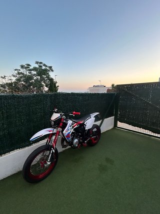 Rieju 49cc Supermotard Roja y Blanca