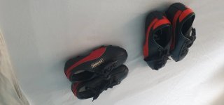 Botas de fútbol Cejudo vintage negras y rojas