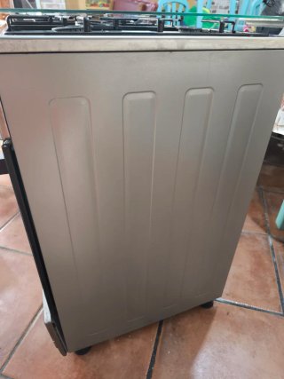 Cocina Corberó 5 fuegos + horno gas 60L