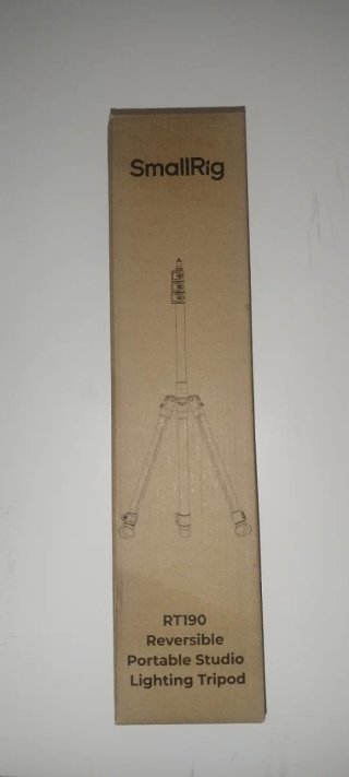 iluminación portátil y reversible SmallRig RT190.