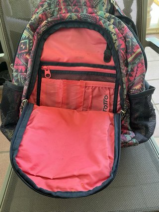 Mochila Totto con estampado étnico