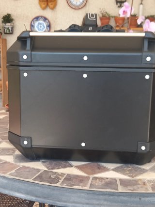 Baúl Moto Givi Trekker Outback 42L