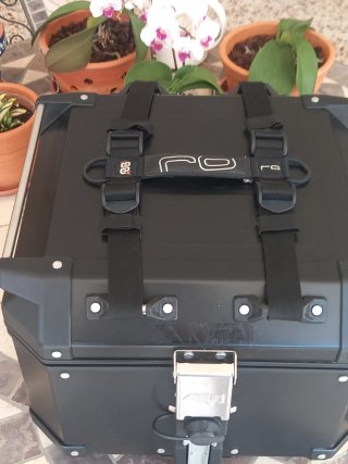 Baúl Moto Givi Trekker Outback 42L