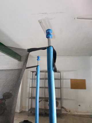 Cama elástica con red de seguridad