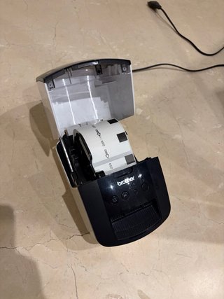 Impresora de etiquetas Brother QL-700