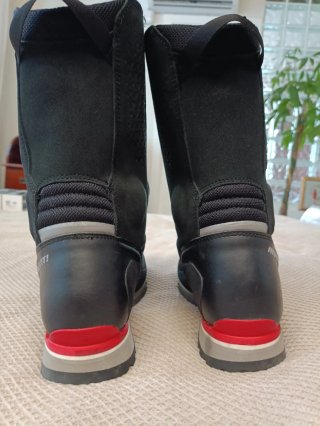 Botas REVIT Discovery HDO