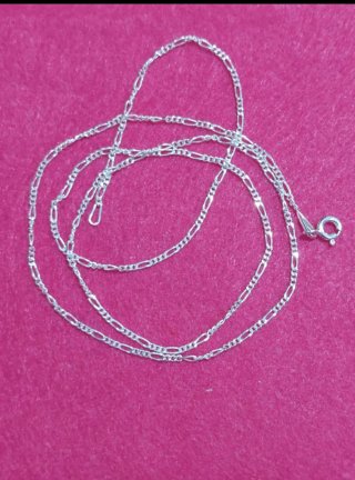 Cadena y Cruz de Plata de Ley
