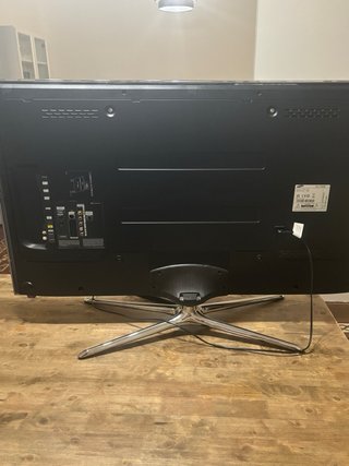 Televisión Samsung 46 pulgadas Negra y Plateada