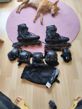 Patines en línea Decathlon T44 + Protecciones