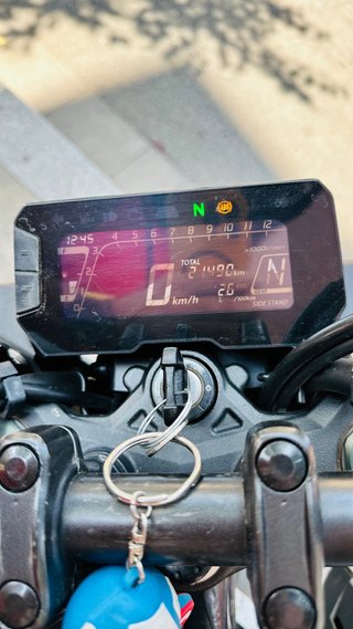 Honda CB125R 2021 Gris