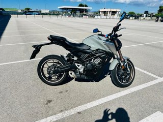 Honda CB125R 2021 Gris