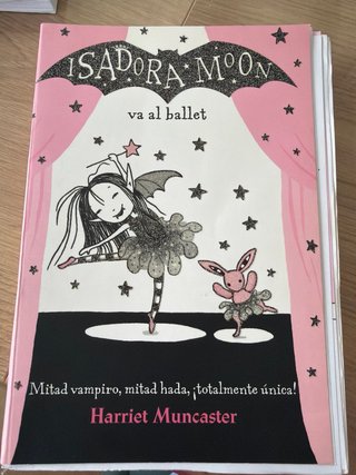 3 libros s de Isadora Moon