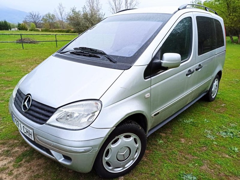 Mercedes-Benz Vaneo 2003 - foto 1
