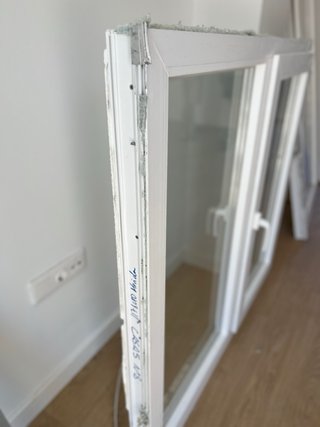 Ventana PVC Blanca fijo + abatible 1,235x117cm