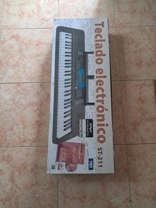 Teclado Electrónico ST-211