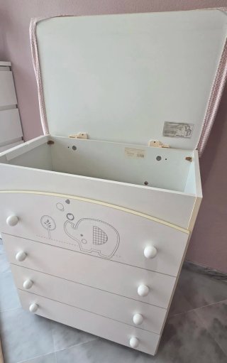 Cambiador Micuna con cajones y bañera