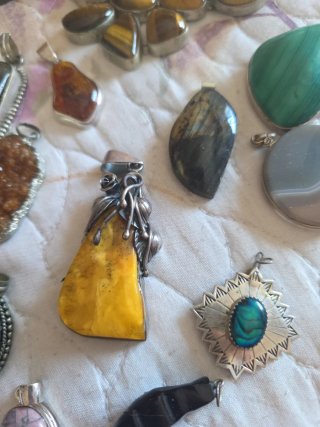 Lote Colgantes minerales