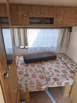 Caravana Bohemia 750kg