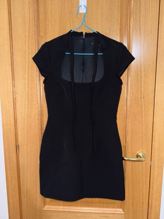 Vestido corto negro Zara