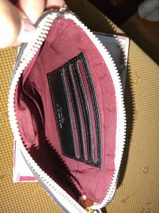 Cartera con diseño de cerezas