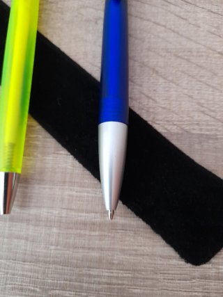 Lote 3 bolígrafos + portaminas azul x 2€