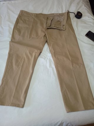 Pantalón Emidio Tucci Beige. Talla 56 de cintura