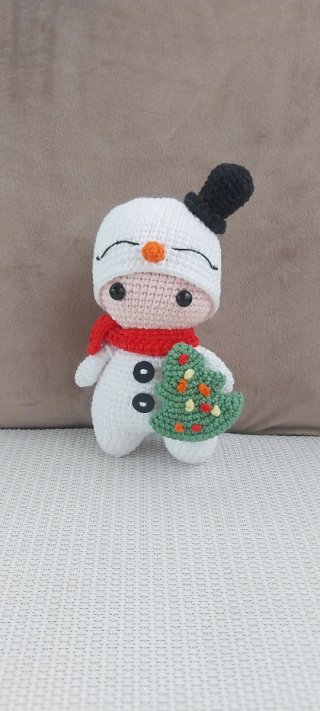 Pupazzo natalizio pupazzo di neve fatto a mano