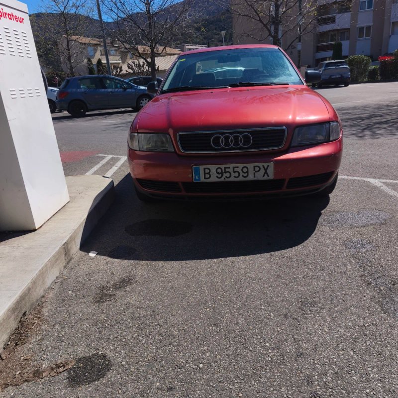 Audi A4 1995 - foto 1