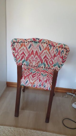 Silla vintage nogal, acolchado nuevo
