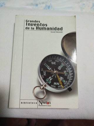 Lote de tres libros variados.