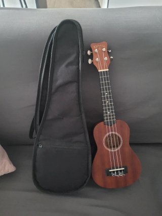 Ukelele Kohala con funda