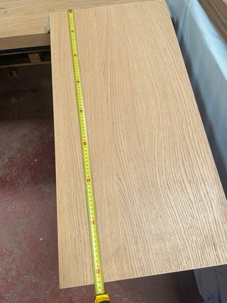 Escritorio de madera en L