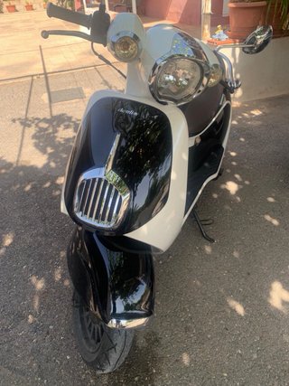 Daelim Aroma YC 125 Scooter 125cc