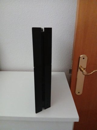 Consola Sony PS4 Negra