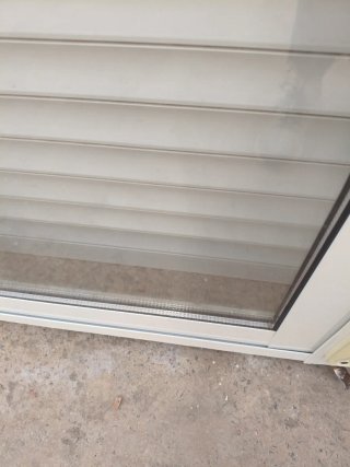 Ventana aluminio corredera blanca