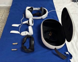 Oculus Quest 2 VR Headset y Accesorios que son :