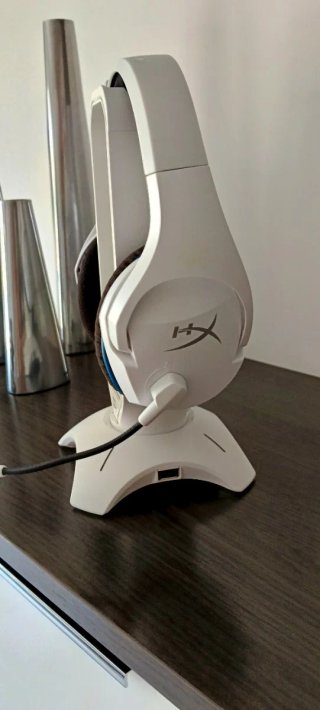 Auriculares HyperX Stinger Core Wireless + Base Ca
