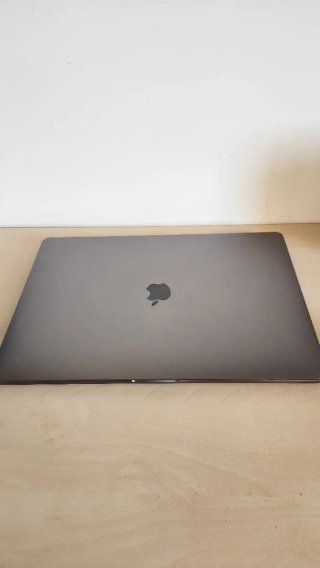 MacBook Pro 16 i9 32ram  2019