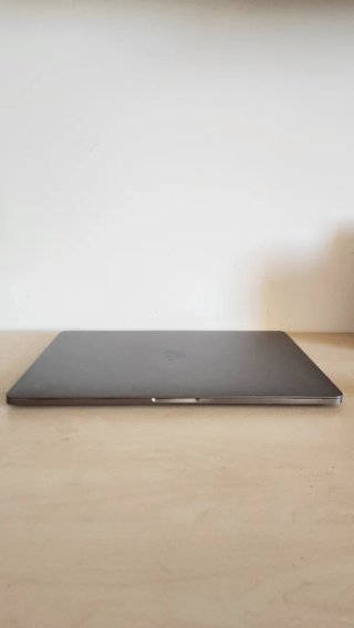 MacBook Pro 16 i9 32ram  2019