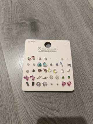 Pendientes Primark 18 unidades