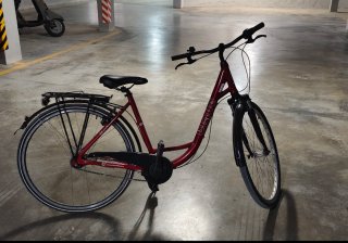 Bicicleta de paseo roja marca Blavé