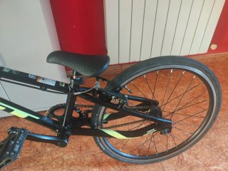 Bicicleta BMX GT Mini