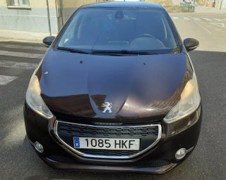 Peugeot 208 2012