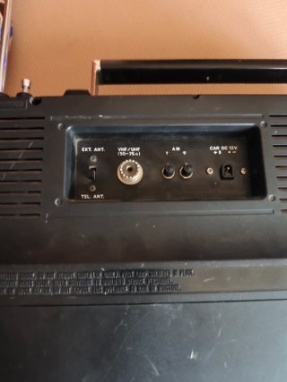 Radio Multibanda Marc NR-82F1