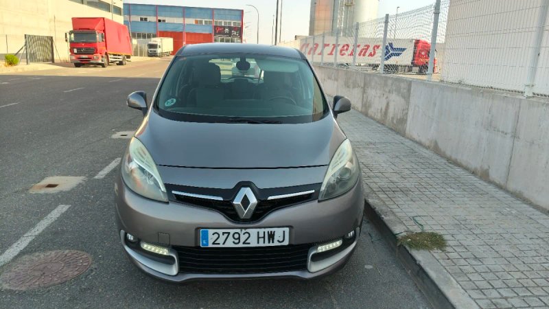 Renault Scenic 2014 - foto 1