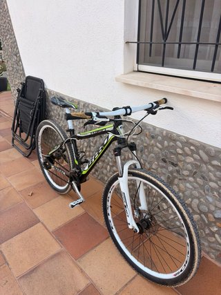 Bicicleta B-PRO 27,5